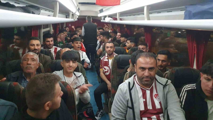 Başkan Şerifoğulları taraftarı yalnız bırakmadı, İstanbula 20 araç kaldırdı
