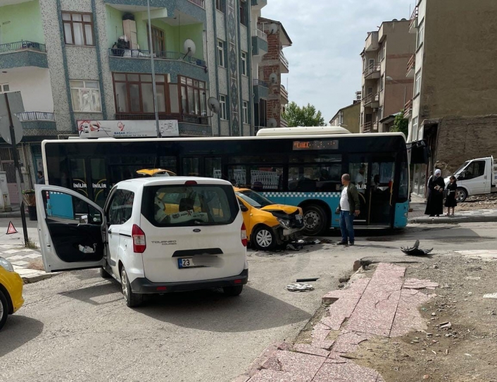 Elazığda trafik kazası: 1 yaralı
